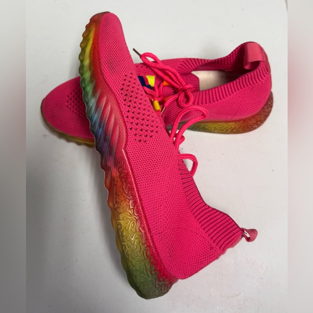 Le Sheelah Size 10 Pink Athletic Shoes with Rainbow soles and neon laces